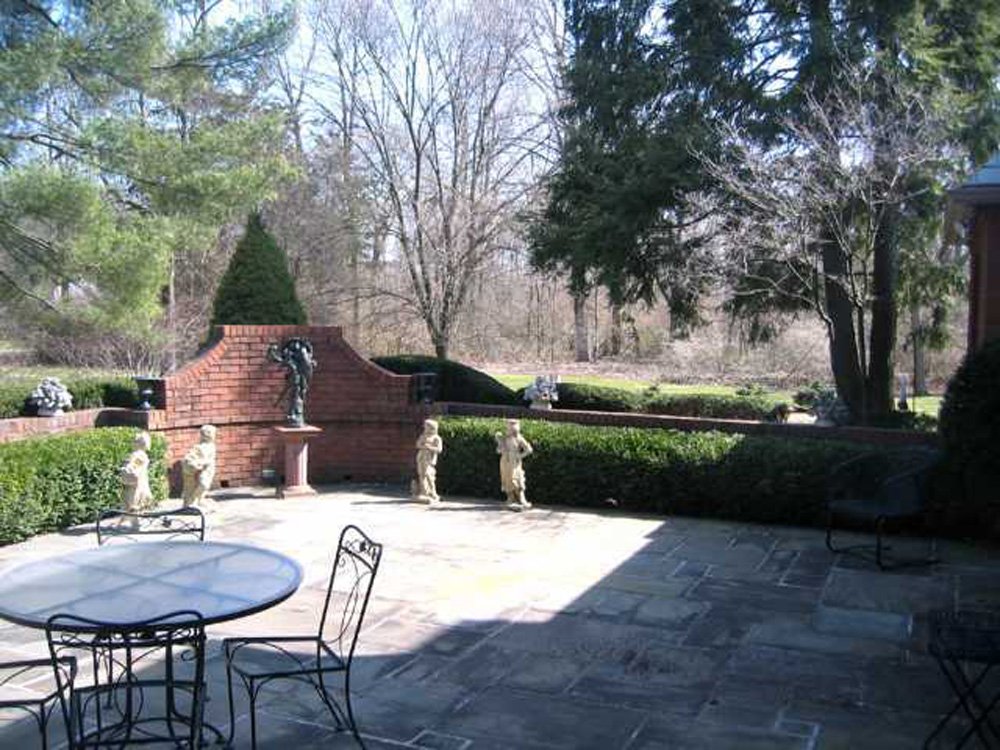 Property photo 7 - Prestigious & Private! Spacious 2-Story Home on 1+ Acre Lot